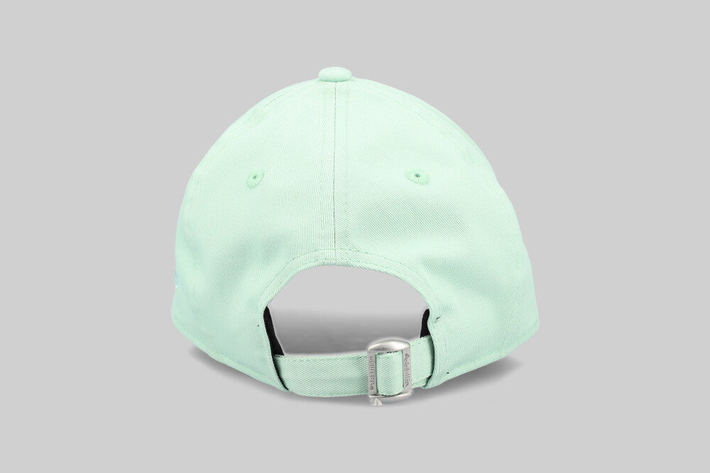 Women's New Era New York Yankees MLB League Essentials 9Forty Strapback Cap