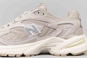 New Balance 725V1 'Beige'